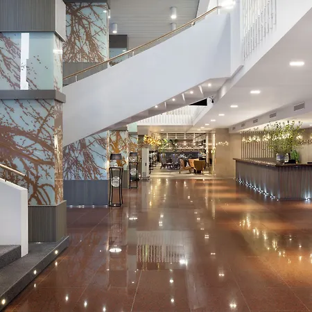 Nordic Forum Hotell 4*