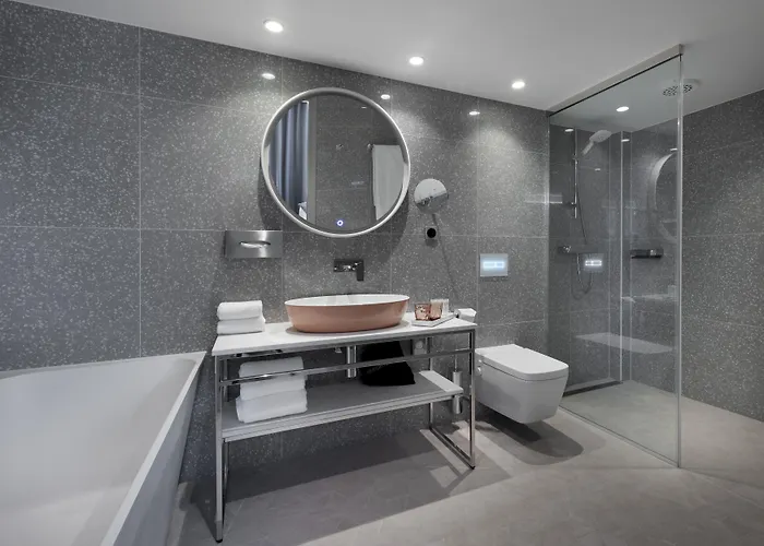 Nordic Forum Hotel 4*